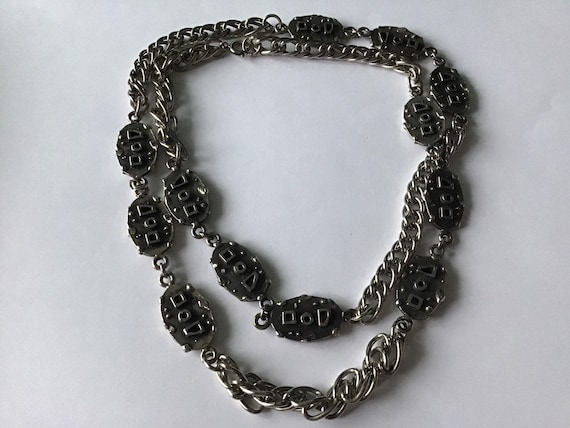 Long brutalist design, silver tone necklace featu… - image 1