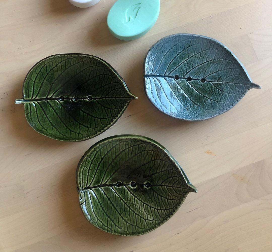 Ceramic Soap Dish Leaf Shaped With Holes, Leaf Print Ceramic Soap Dish