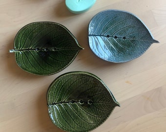 Handmade Ceramic Leaf Soap Dish: Hydrangea Print Sponge Holder