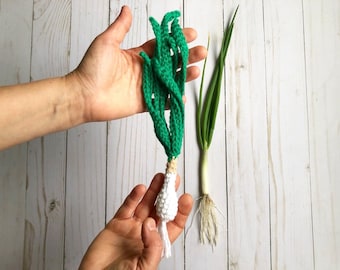 Cotton Crochet Onion Spring Onion Soft Toy for Play Kitchen Montessori Toy Green Onion for Pretend Play Kitchen Decor Crocheted Food