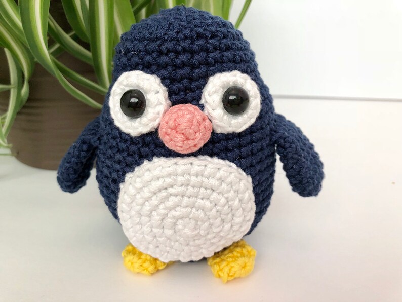 Penguin Zipper Charm Penguin Soft Plushie Back to School Gift Idea Crochet Penguin Key Chain Penguin Backpack Toy Cute Penguin Soft Toy