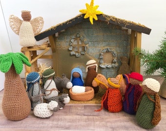 Crochet Nativity Set, 15 Piece Nativity with Animals