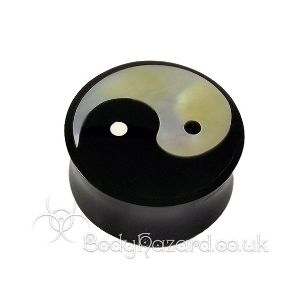 1x Buffalo Horn Ear Plug w/ Mother of Pearl Yin Yang Inlay Organic for Stretched Ears Gauges Plug Body Lobe