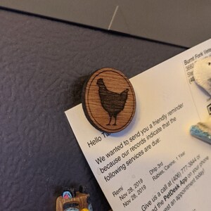 Chicken Magnet on Oak (Set of 6)
