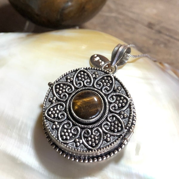 Mandala Circle Pillbox avec Precious Stone - Pendentif Pillbox - Secret Box