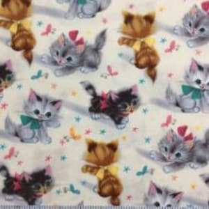 猫 クリーム 子猫 リボン付き コットン キルティング生地 1/2 ヤード