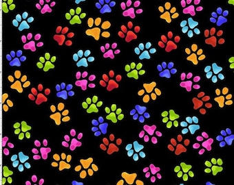Tessuto per trapuntatura in cotone con stampe di zampe di gatto multicolore su sfondo nero, 1/2 YARD