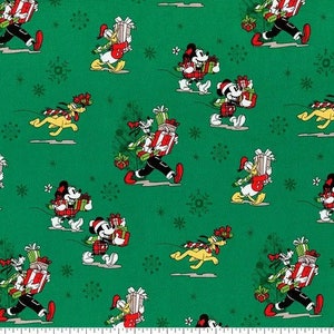 Tkanina pikowana bawełniana Disney Christmas Mickey and Friends Green Background 1/2 YARD