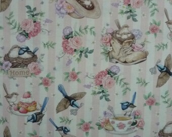Little Wren Cottage Pássaros Copos Chapéus Floral Rosa Listra Algodão Tecido de Quilting 1/2 JARDA