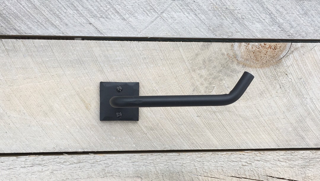 Black Iron Toilet Paper Holder, Modern Bath Decor, Industrial Metal Tp Holder, Modern Farmhouse