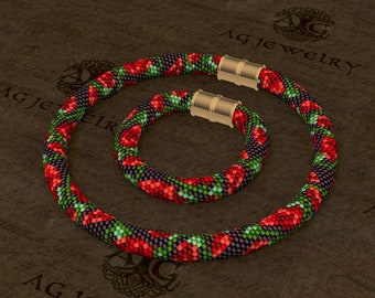 Rosebuds at night, Peyote with a twist pattern (PDF download)