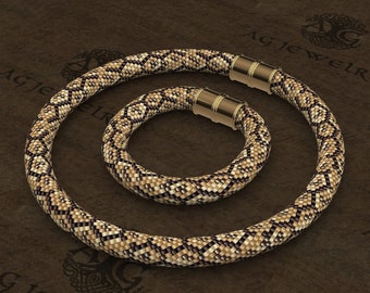Snake-brown & Green 15 - Peyote with a twist pattern / peytwist pattern / PWAT  / Peyote