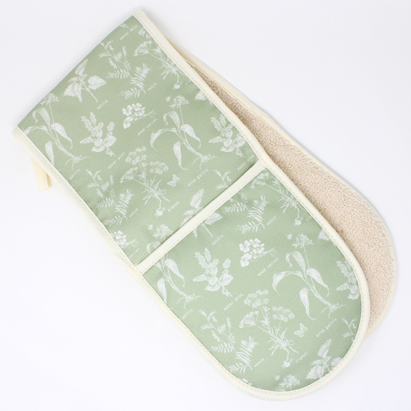 Double oven glove with wildflowers - meadow and foraging flowers