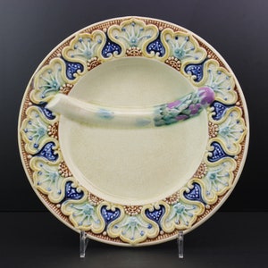 Art Nouveau majolica barbotine asparagus serving dish.