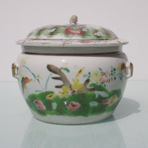 Antique porcelain Chinese famille verte ginger pot. Tongzhi (1862-1874)