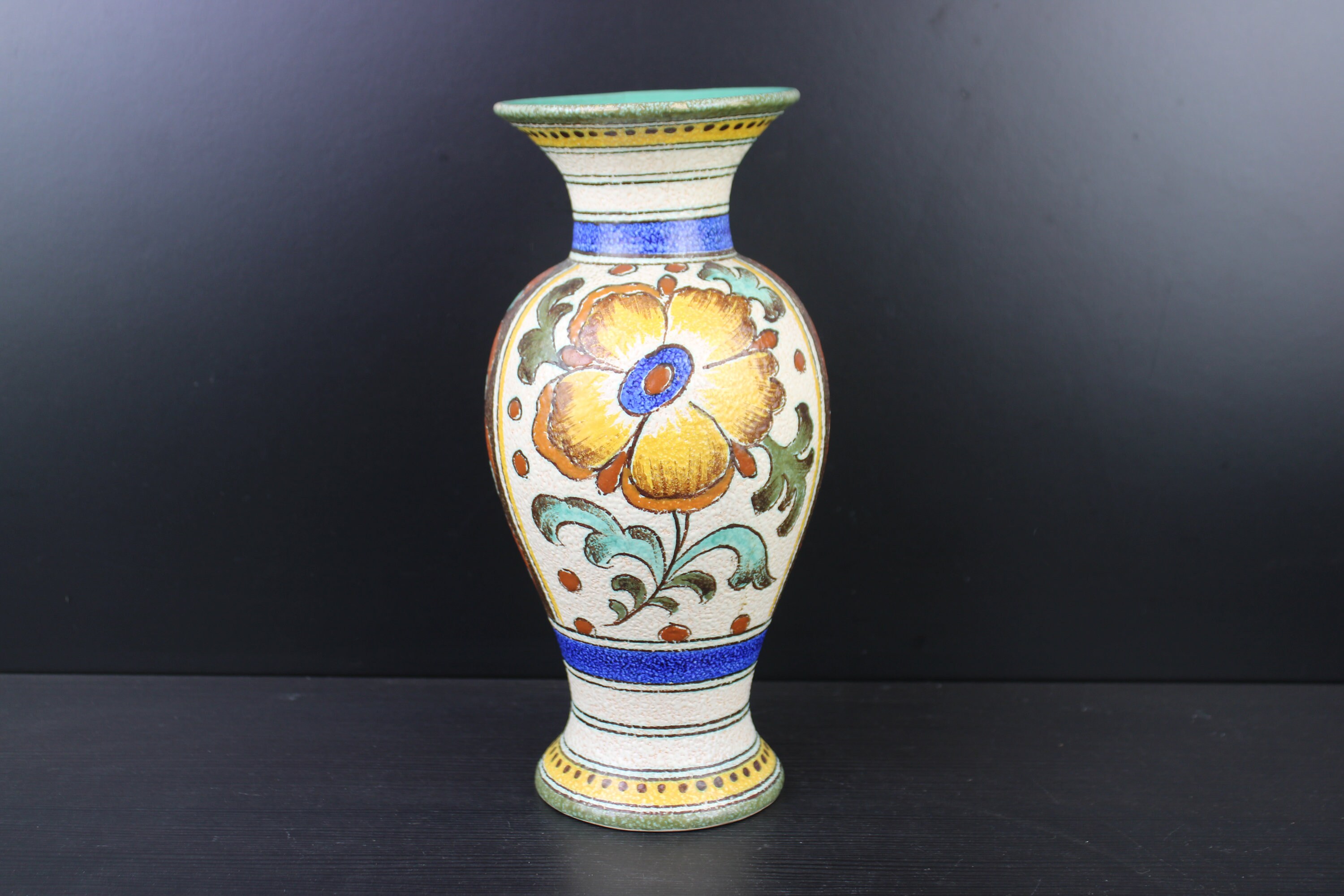 ビンテージgouda pottery Holland flower base Gouda Holland Vintage 1920's Art Nouveau Hand Painted Floral Dutch