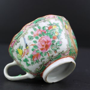 Antique Chinese Famille Rose porcelain cup.