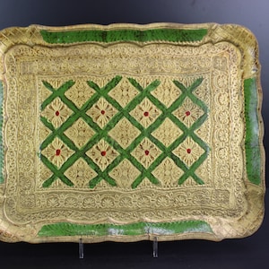 A Vintage Italian/Florentine wooden serving tray platter.
