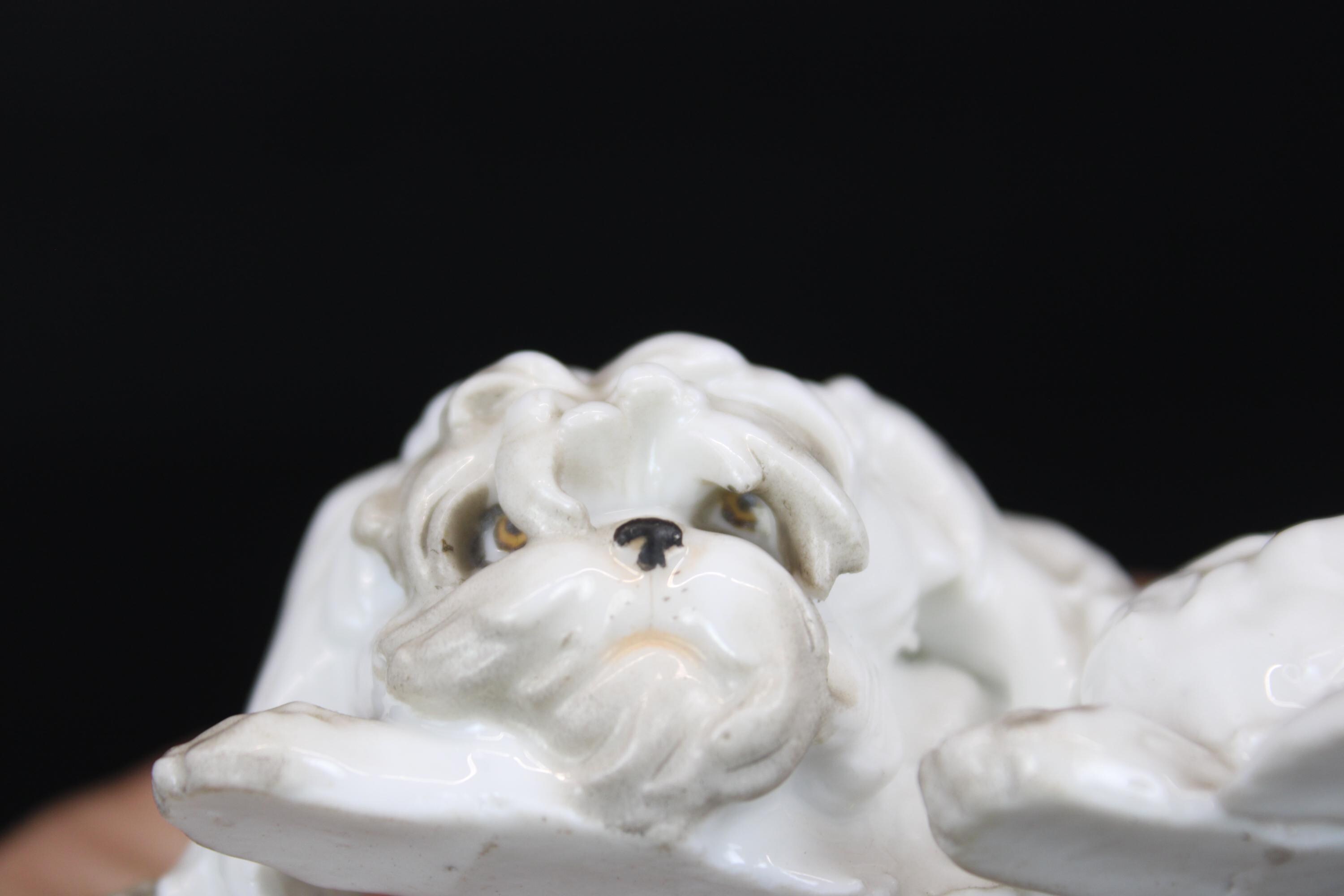 アンティークな白磁の素焼きの犬の置物。 - Etsy 日本