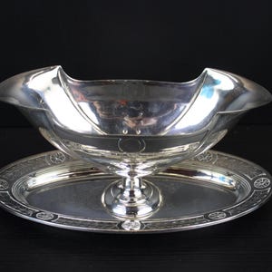 Art Nouveau silver plated gravy sauce boat by Orivit.