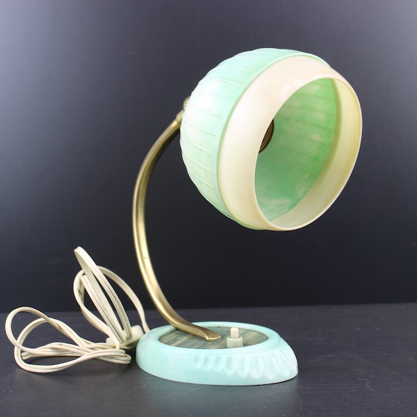 lampe de table verte en plastique vintage Retro Mid-Century Modernism