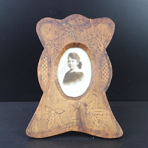 Art Nouveau handmade floral burned engraved photo picture frame.