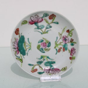 Antique Chinese small famille rose porcelain dish.