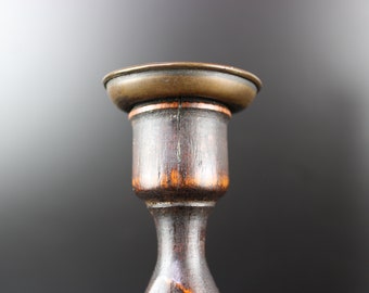 Ancien Bougeoir Anglais – Bois De Chêne Et Laiton – Style Torsadé Et Antique