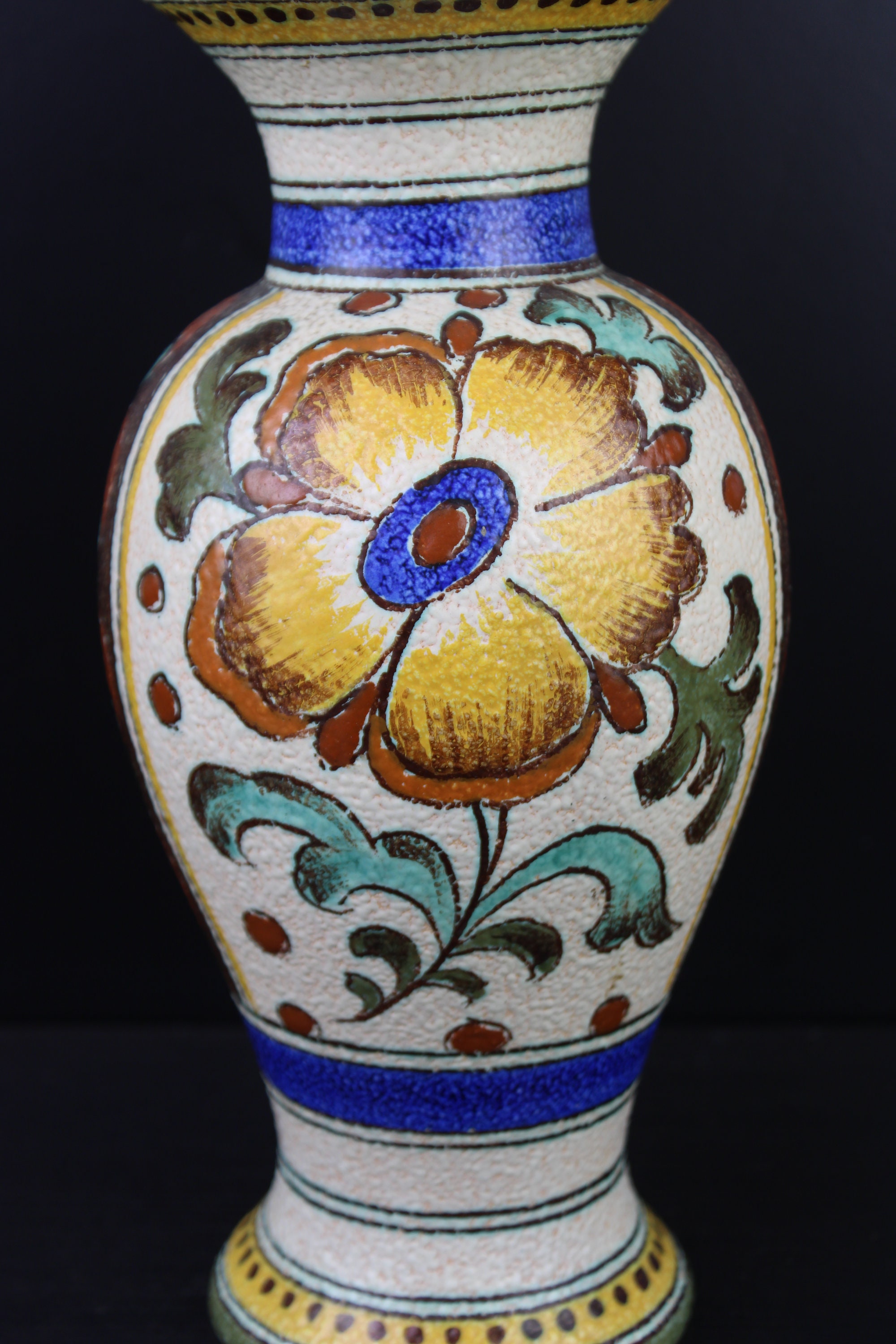 A Vintage Retro Floral Flower Vase by Gouda Holland Plazuid. - Etsy