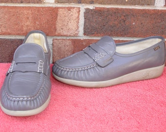 Womens SAS 8 1/2 M Gray Loafers