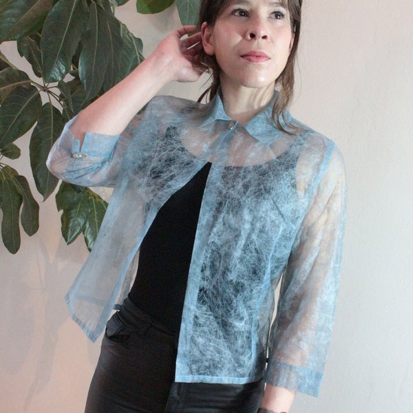 Blouse transparente bleu clair de Biche de Bere Paris