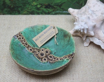 Dekorative Keramik Insektentränke Ø 16,5 cm moosgrün maritim - Unikat