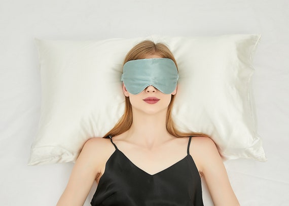 Pure silk filled eye mask sleep deals
