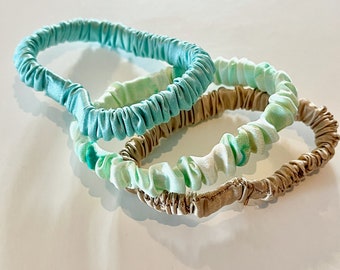 Retro Sommer | Einzel oder 3er-Set Skinny Scrunchie aus reiner Maulbeerseide | Weekly Special Haargummis | 1,1 cm