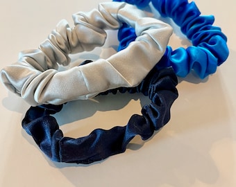 Küstenwellen | Einzeln oder 3er-Set Mini Scrunchie aus reiner Maulbeerseide | Weekly Special Haargummis | 2,1 cm