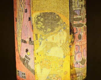 Lámpara de mesa USB Klimt: El beso II. Diseño de decoupage. Decoración del hogar. Luz de noche. Regalo.