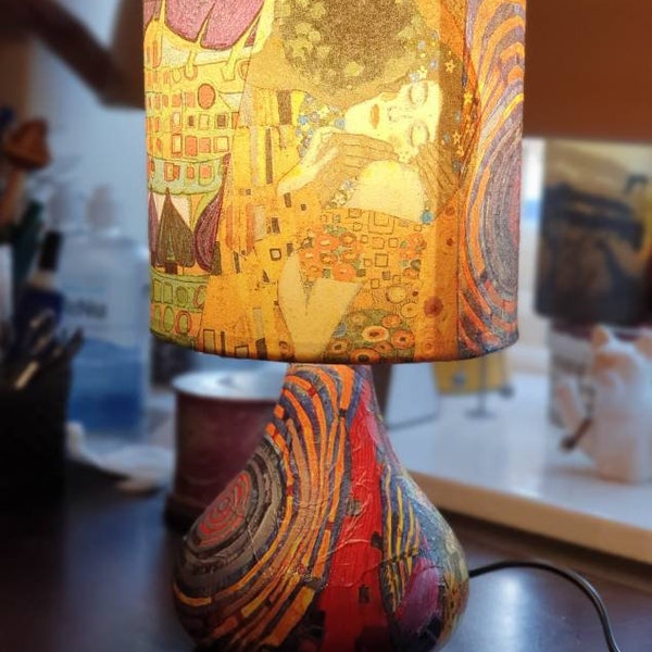 Klimt The Kiss IV Abstract Collage Decoupage Teardrop Small Table Lamp Design Home Decor Bedside Night Light Gift