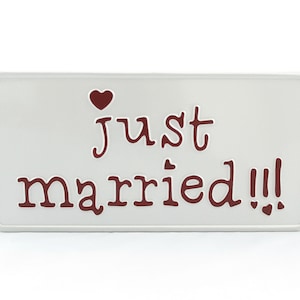 Just Married US USA Tablica rejestracyjna z wytłoczonym aluminium Wyprodukowano w Niemczech Ekspresowa wysyłka