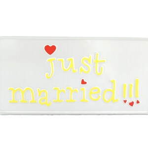 Just Married US USA Tablica rejestracyjna z wytłoczonym aluminium Wyprodukowano w Niemczech Ekspresowa wysyłka