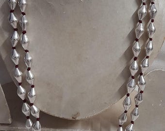 Collar de cuentas de lámina de plata de ley hecho a mano: Joyería tribal de Rajastán