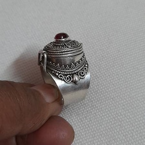 Handmade Ring 92.5 Sterling Silver Ring Box Ring Artisan Ring Rajasthan Ring Banjara Ring 9 1/4 US Size Beautiful Artisan Ring Garnet Ring