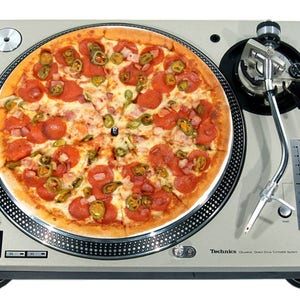 Slipmat Slip Mat Scratch Pad Felt for any 12&quot; or 7&quot; LP DJ Vinyl Turntable Record Player Custom Graphical *Pizza 1