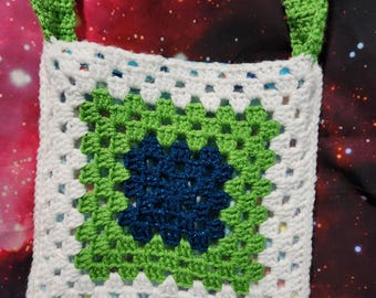 green and white shoulder bag