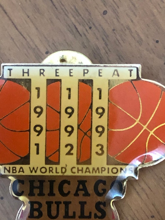 Chicago Bulls Three Peat NBA World Champions Pin - image 5