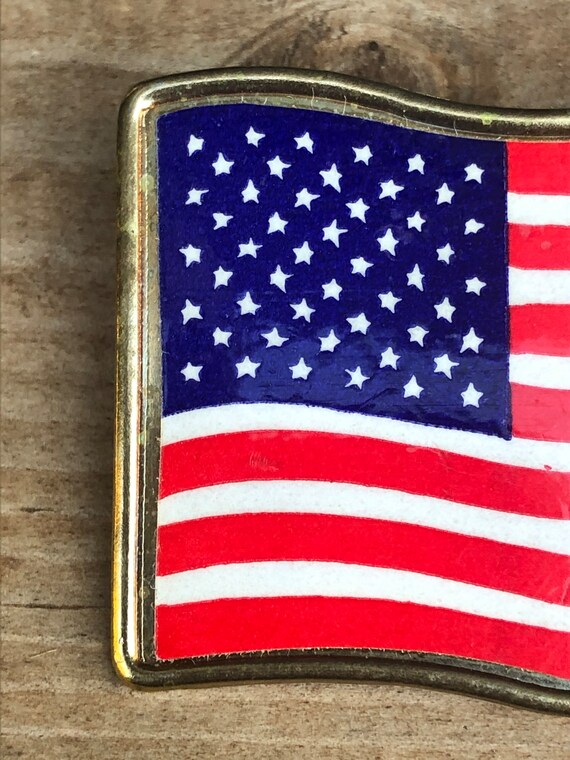 Vintage Lapel Patriotic American Flag Pin approx 1 1/… Gem