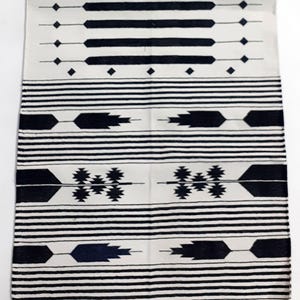 Handwoven Cotton Kilim Rug: 2.6&#39;x6&#39;, Indian Home Decor