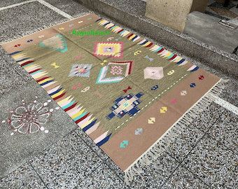 Handwoven Kilim Rug: Indian Artisan Cotton Area Rug