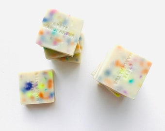 ASTRID Seife mit KONFETTI & ORANGE | pflegend, Konfettiseife, bunte Seife, Geschenk, vegan