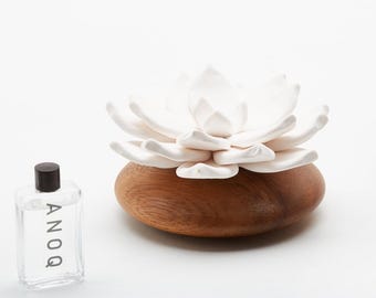 Essential Oil diffuser, air freshener Star flower, made of Wood and Porcelain, drop oil on the porcelain, natural item. Elegant gift for her