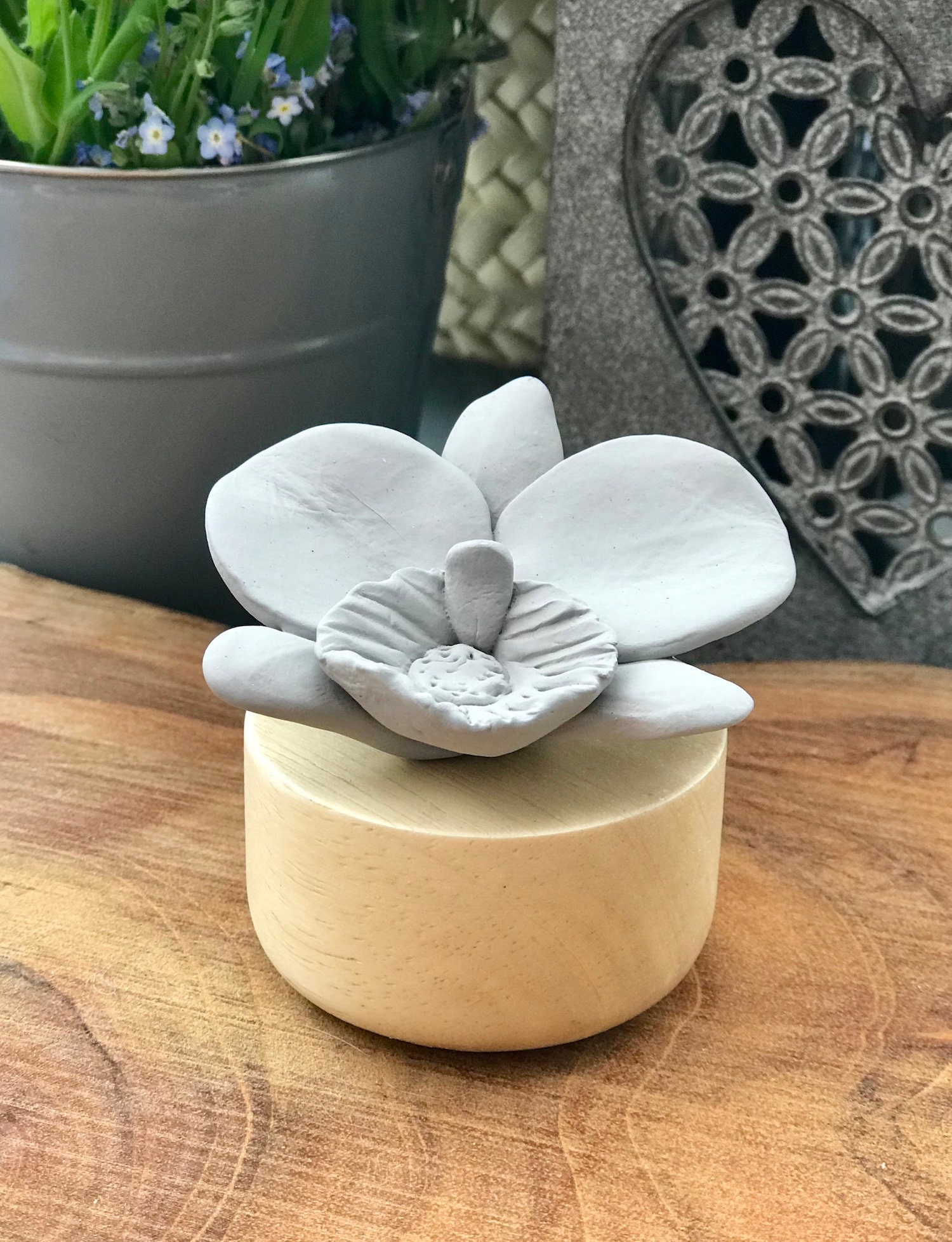 Diffuseur Naturel Au Design d'orchidée, Base en Bois et Fleur Porcelaine, Idéal Pour Senteur Huile E